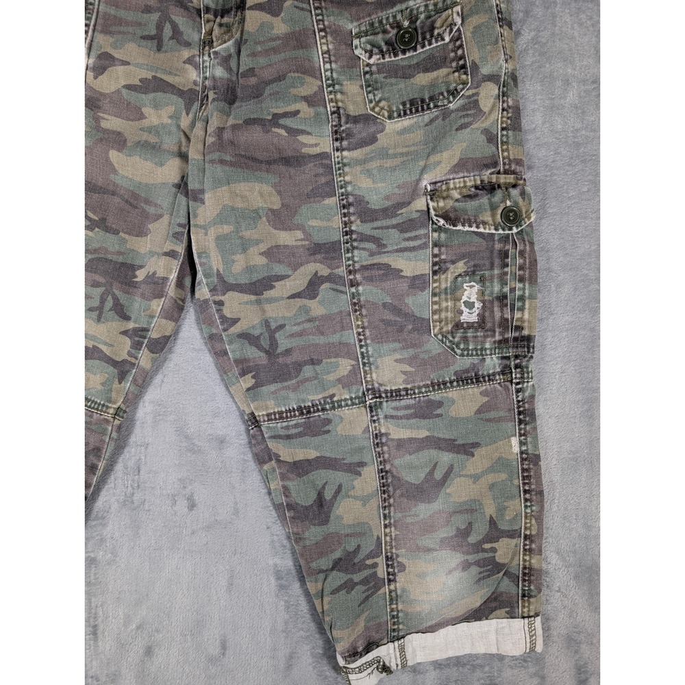 Fashion Bug Camo Cargo Capri Pants Size 14 Distressed Y2K Utility Mid Rise - Picture 9 of 13